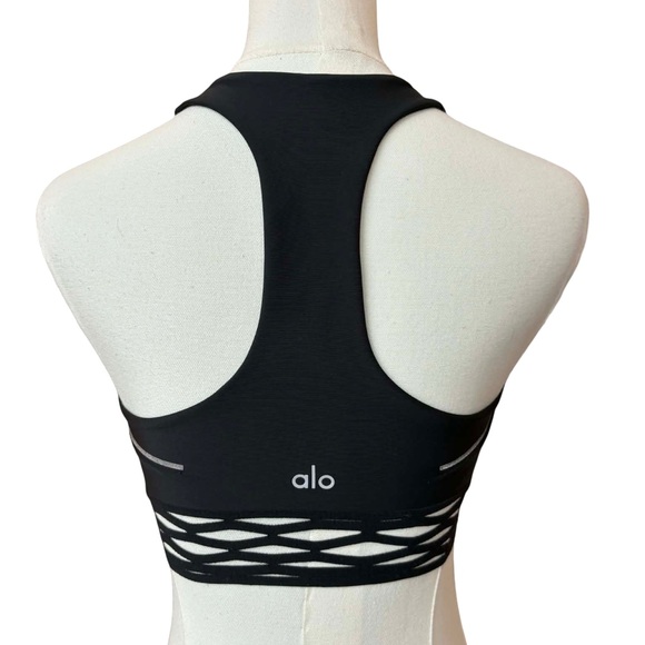 ALO Yoga Sequence Bra - Picture 4 of 5